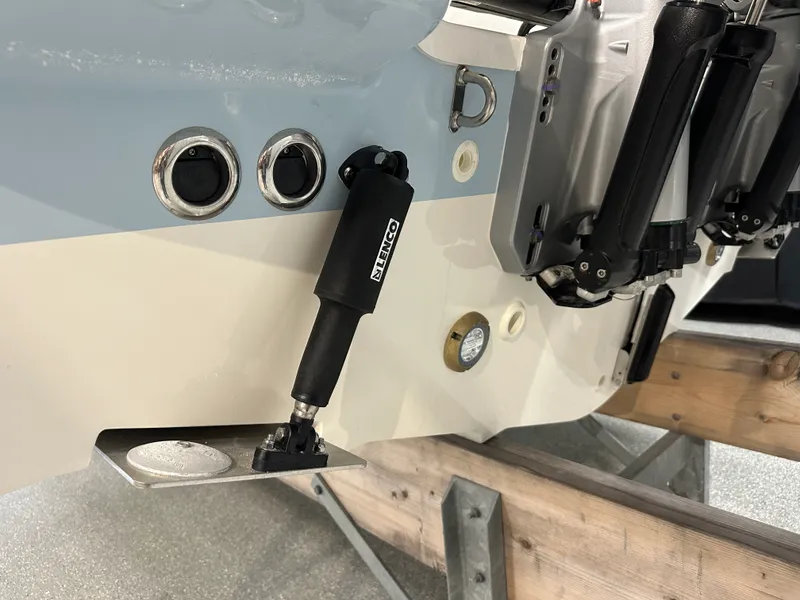 Slide: The Image of Boston Whaler 280 Dauntless 2026 - 23