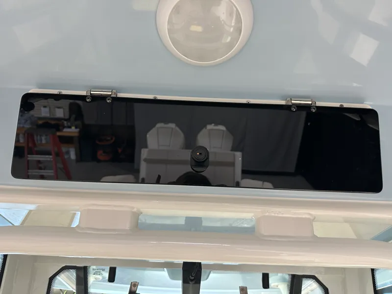 Slide: The Image of Boston Whaler 280 Dauntless 2026 - 63