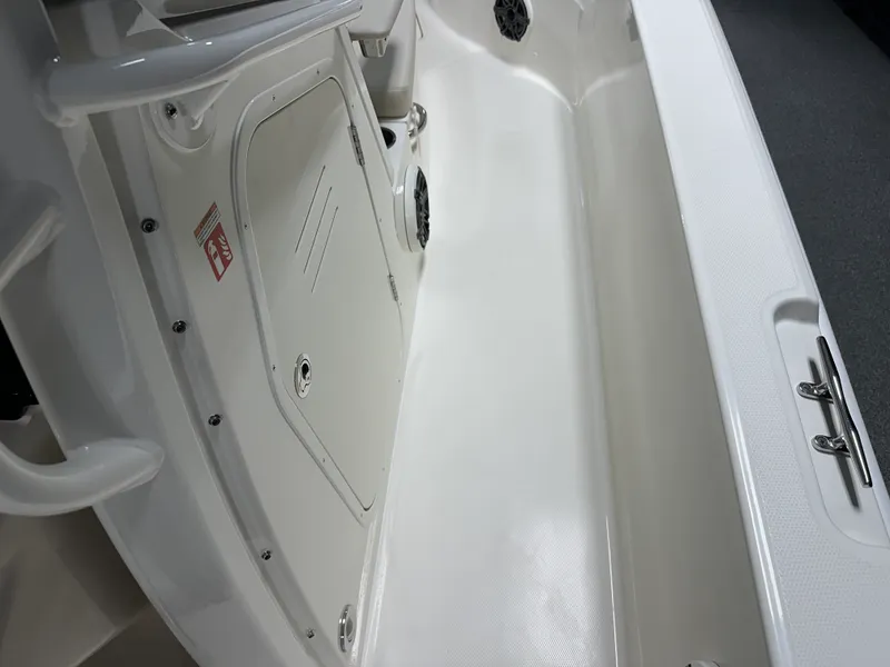 Slide: The Image of Boston Whaler 280 Dauntless 2026 - 73