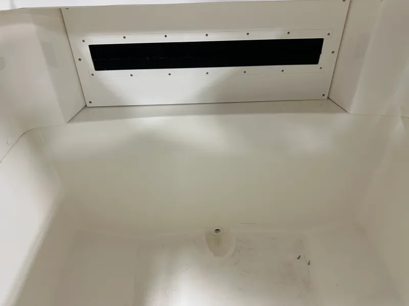 Slide: The Image of Boston Whaler 280 Dauntless 2026 - 87