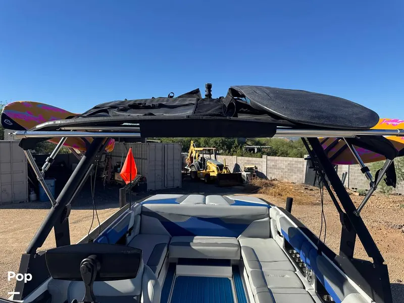 Slide: The Image of Axis A24 2021 - 15977373