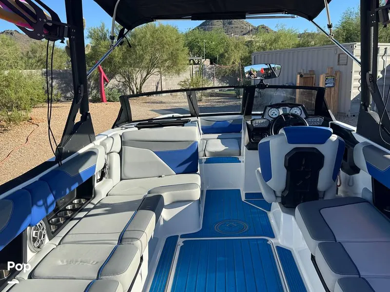 Slide: The Image of Axis A24 2021 - 15977351