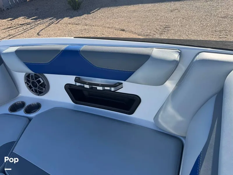 Slide: The Image of Axis A24 2021 - 15977356