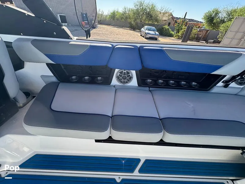 Slide: The Image of Axis A24 2021 - 15977378