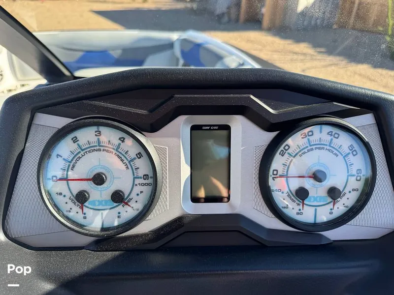 Slide: The Image of Axis A24 2021 - 15977385