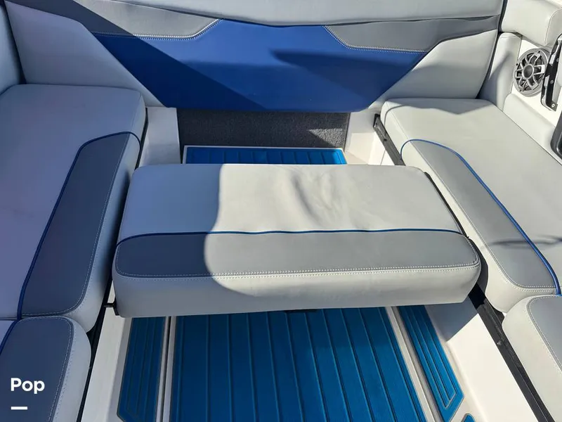 Slide: The Image of Axis A24 2021 - 15977398