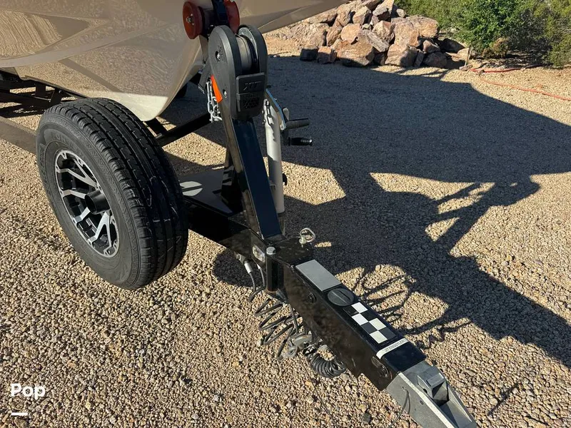 Slide: The Image of Axis A24 2021 - 15977431