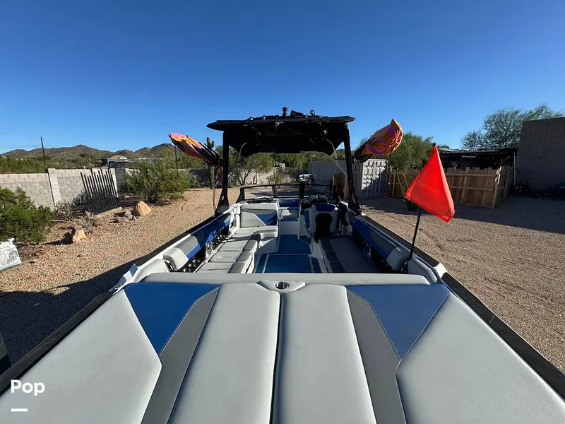 Slide: The Image of Axis A24 2021 - 15977347