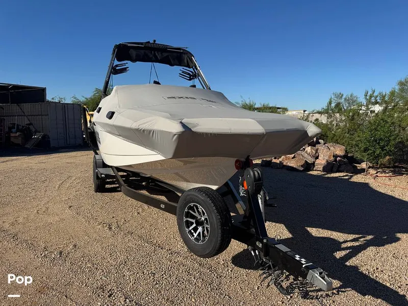 Slide: The Image of Axis A24 2021 - 15977340