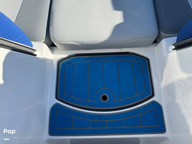 Slide: The Image of Axis A24 2021 - 15977364