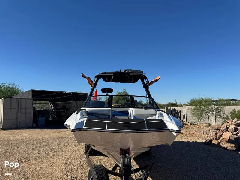 Slide: The Image of Axis A24 2021 - 15977342