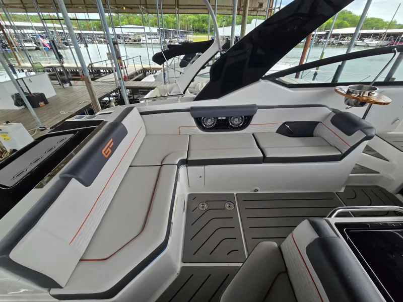 Slide: The Image of granfort 300GTS 2025 - 10