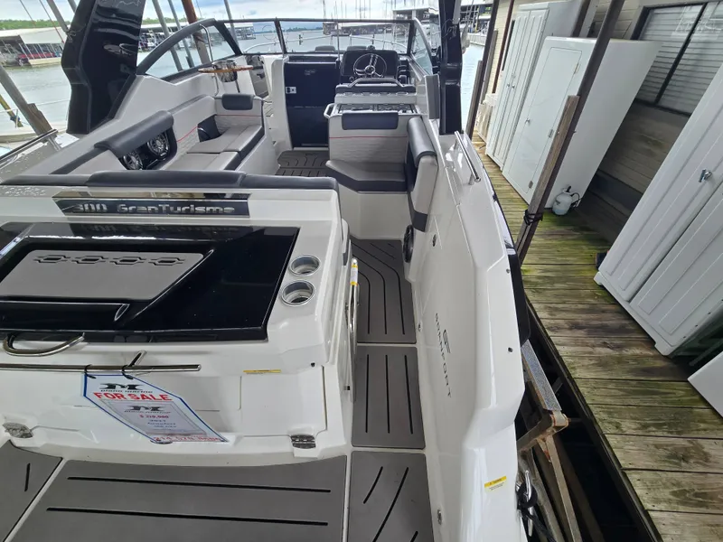 Slide: The Image of granfort 300GTS 2025 - 9