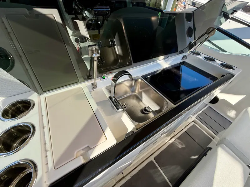 Slide: The Image of Saxdor 320 GTO 2024 - 22