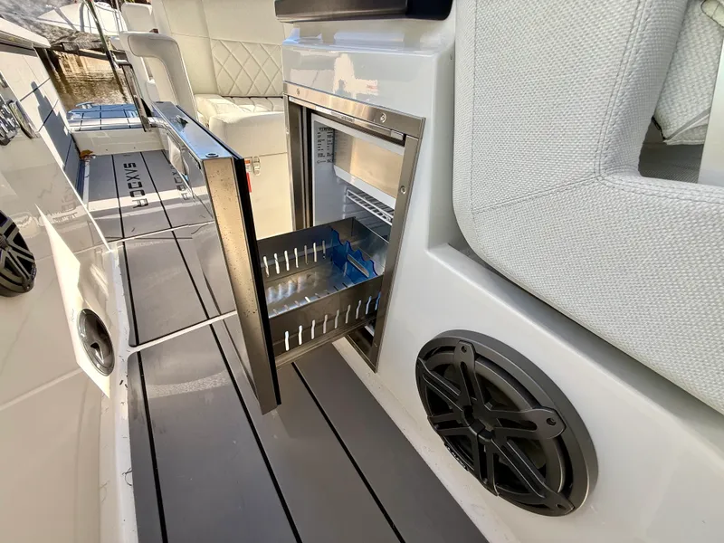 Slide: The Image of Saxdor 320 GTO 2024 - 23