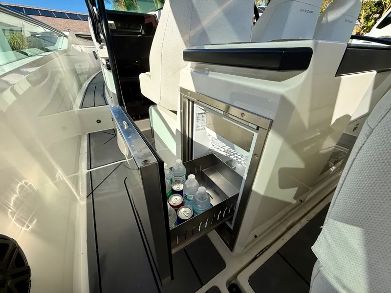 Slide: The Image of Saxdor 320 GTO 2024 - 24