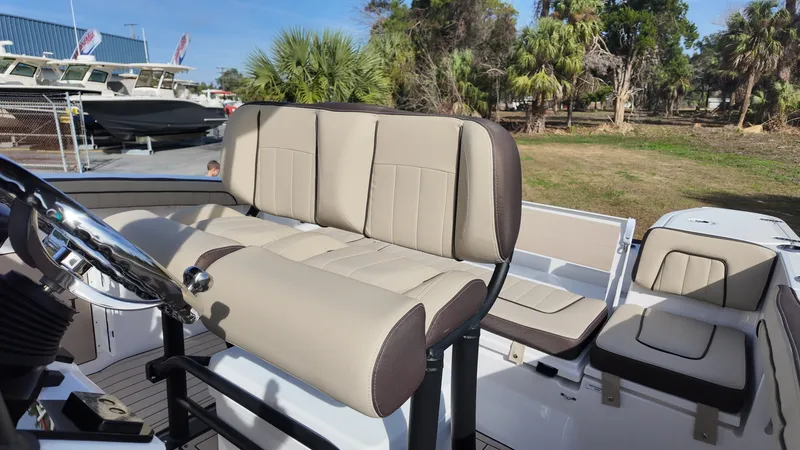 Slide: The Image of Yamaha 255FSH SP E 2026 - 11