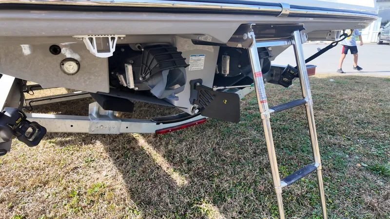 Slide: The Image of Yamaha 255FSH SP E 2026 - 2