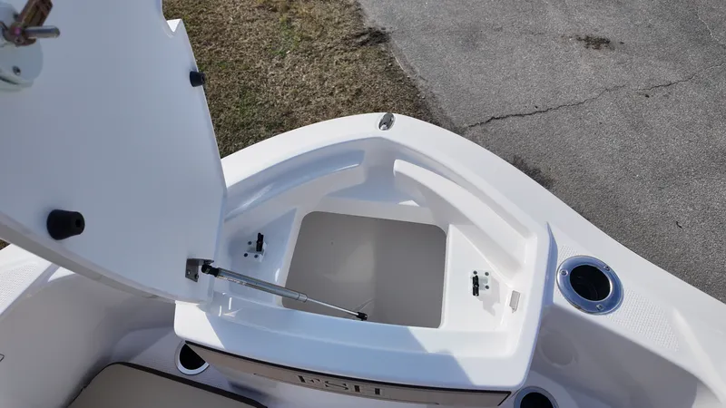 Slide: The Image of Yamaha 255FSH SP E 2026 - 24