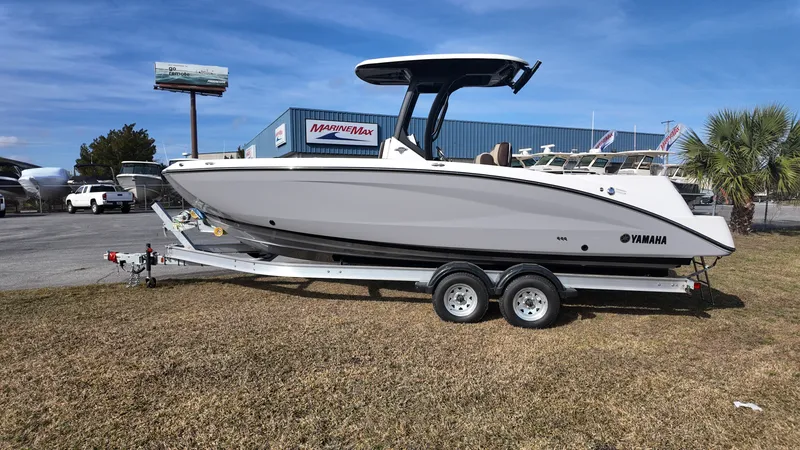 Slide: The Image of Yamaha 255FSH SP E 2026 - 27