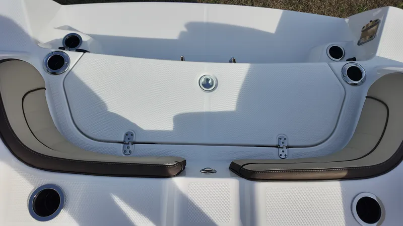 Slide: The Image of Yamaha 255FSH SP E 2026 - 5