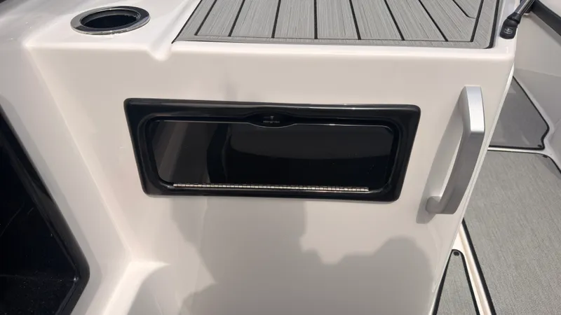 Slide: The Image of Yamaha SX195 2026 - 18