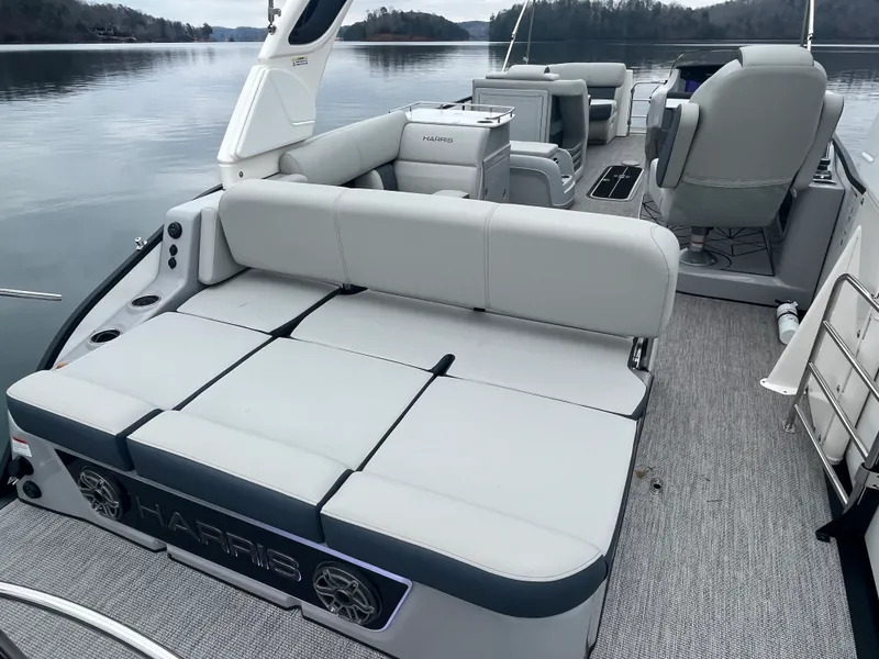 Slide: The Image of Harris 250 GM 2025 - 16