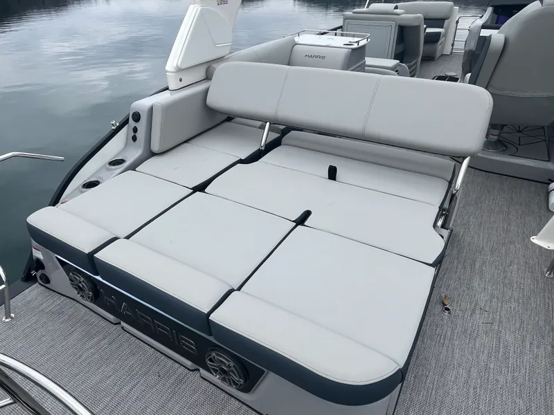 Slide: The Image of Harris 250 GM 2025 - 22