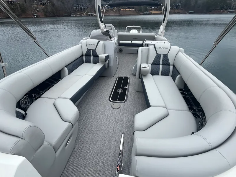 Slide: The Image of Harris 250 GM 2025 - 23