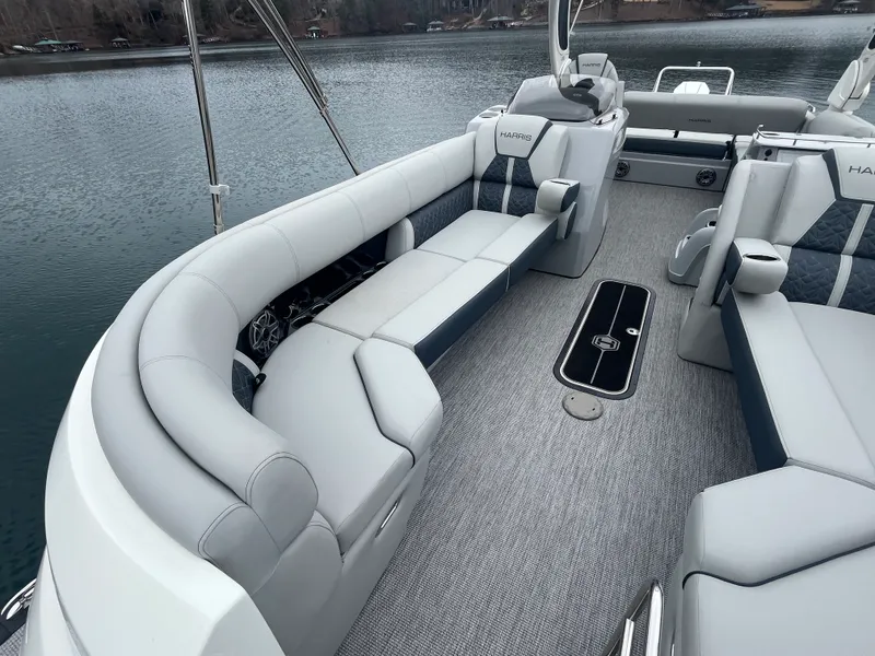 Slide: The Image of Harris 250 GM 2025 - 25