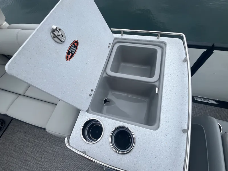 Slide: The Image of Harris 250 GM 2025 - 27