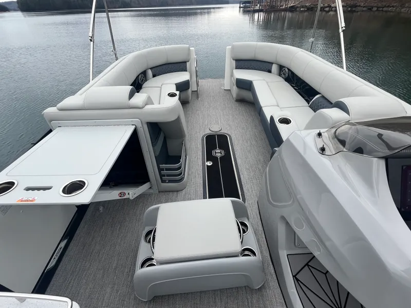 Slide: The Image of Harris 250 GM 2025 - 29