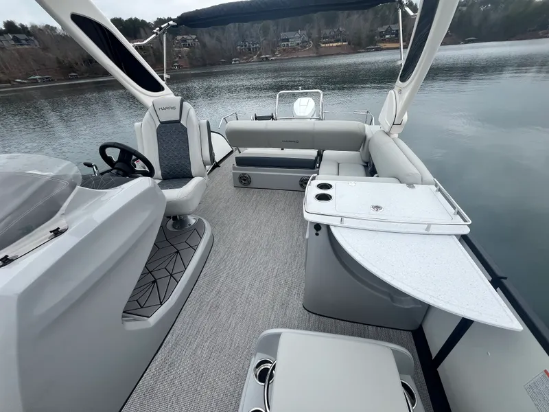 Slide: The Image of Harris 250 GM 2025 - 33