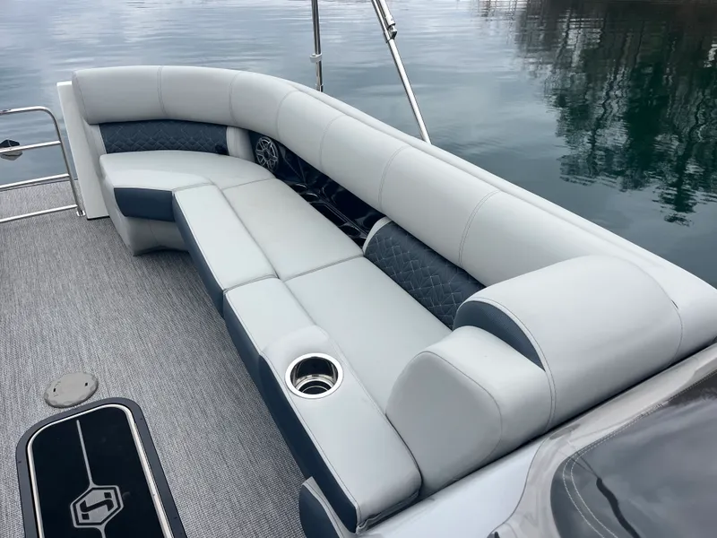 Slide: The Image of Harris 250 GM 2025 - 8