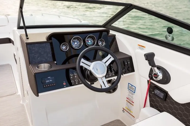 Slide: The Image of Sea Ray SDX 270 Outboard 2024 - 3