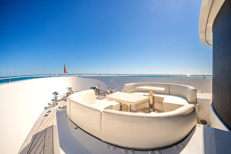 Slide: The Image of Ocean Alexander 37 L 2022 - 103