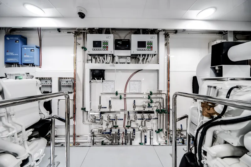 Slide: The Image of Ocean Alexander 37 L 2022 - 117