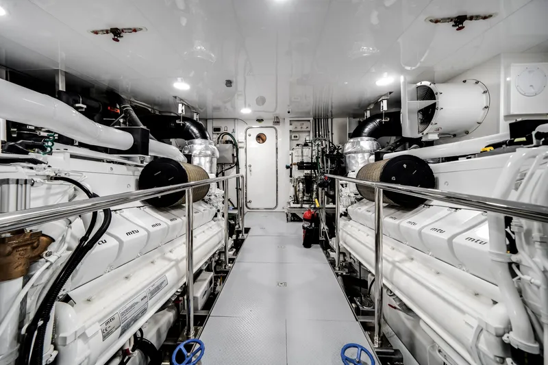 Slide: The Image of Ocean Alexander 37 L 2022 - 119