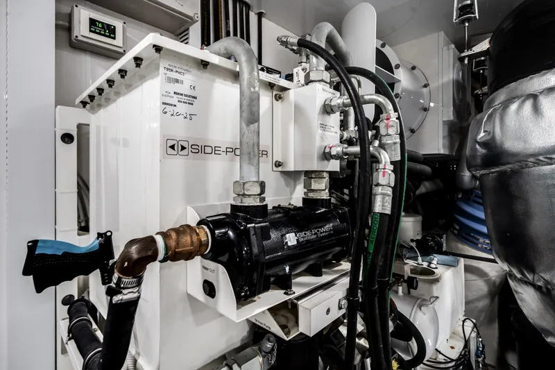 Slide: The Image of Ocean Alexander 37 L 2022 - 123