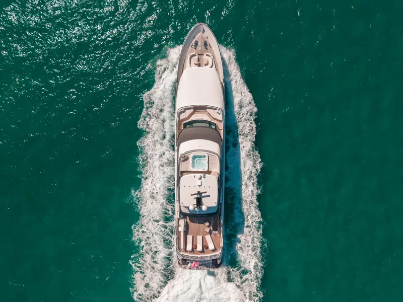 Slide: The Image of Ocean Alexander 37 L 2022 - 4