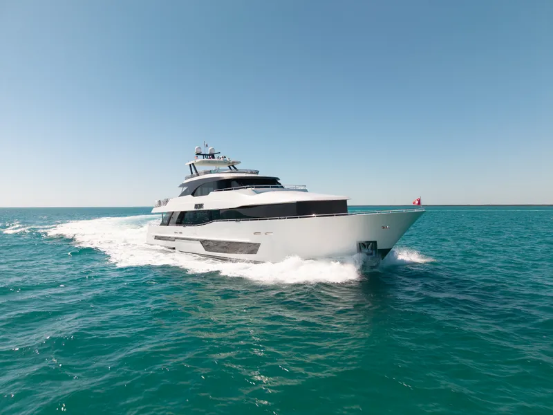 Slide: The Image of Ocean Alexander 37 L 2022 - 5