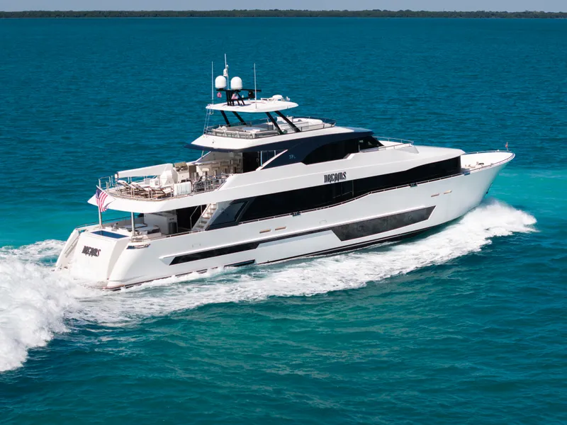 Slide: The Image of Ocean Alexander 37 L 2022 - 7