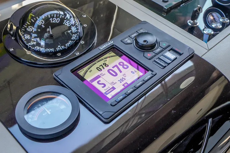 Slide: The Image of Ocean Alexander 37 L 2022 - 78