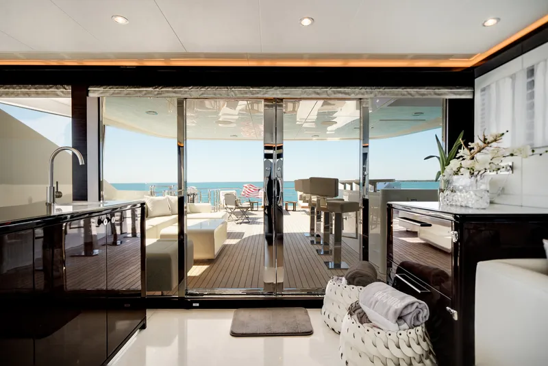 Slide: The Image of Ocean Alexander 37 L 2022 - 87