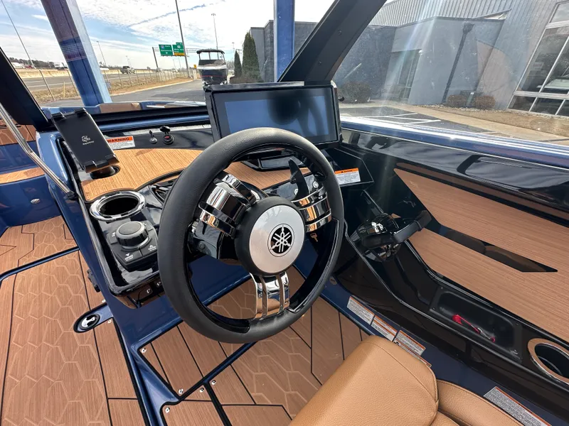 Slide: The Image of Yamaha 222XD 2026 - 18