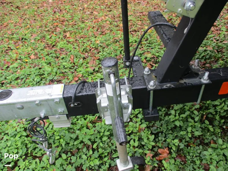 Slide: The Image of Sea-Doo Switch 19 2023 - 16105474