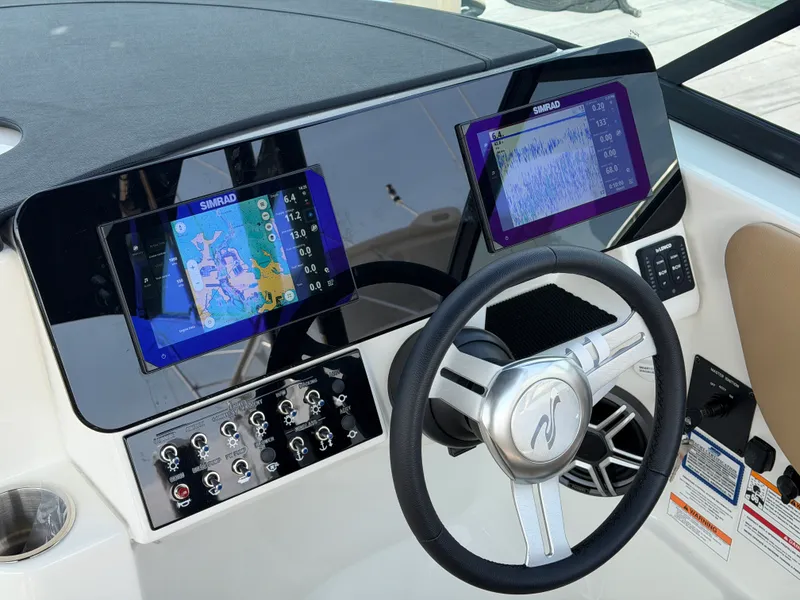 Slide: The Image of Sea Ray SDX 270 Outboard 2026 - 22