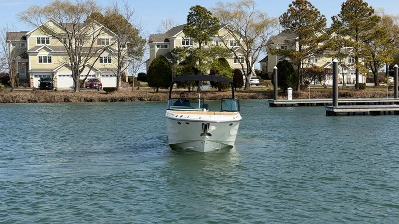 Slide: The Image of Sea Ray SDX 270 Outboard 2026 - 6