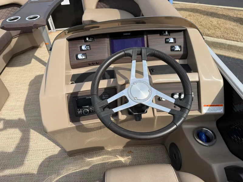 Slide: The Image of Bennington 22 L 2024 - 15