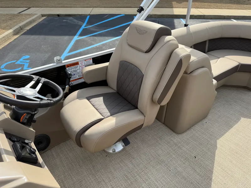 Slide: The Image of Bennington 22 L 2024 - 16